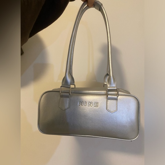 Silver bag (waterproof) - Picture 1 of 2